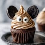 Halloween Bats Oreo Cupcakes with Cookies and Cream Frosting Recipe